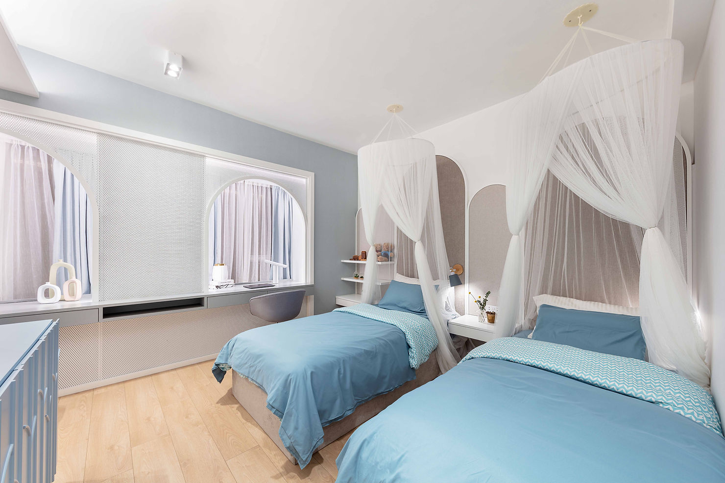 raz contemporary bedroom design